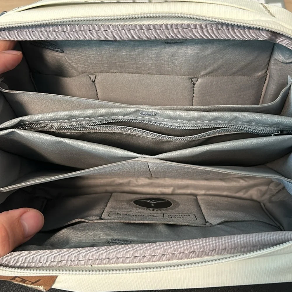 Tech Pouch - Picture 2 of 4